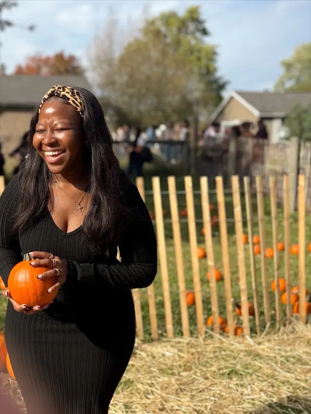 FALL is proof that change is beautiful , that life is filled with new possibilities, new opportunities , new beginnings , new adventures and new love. I’m literally an AUTUMN 🧡🥧 🍂 @Queens County Farm Museum 