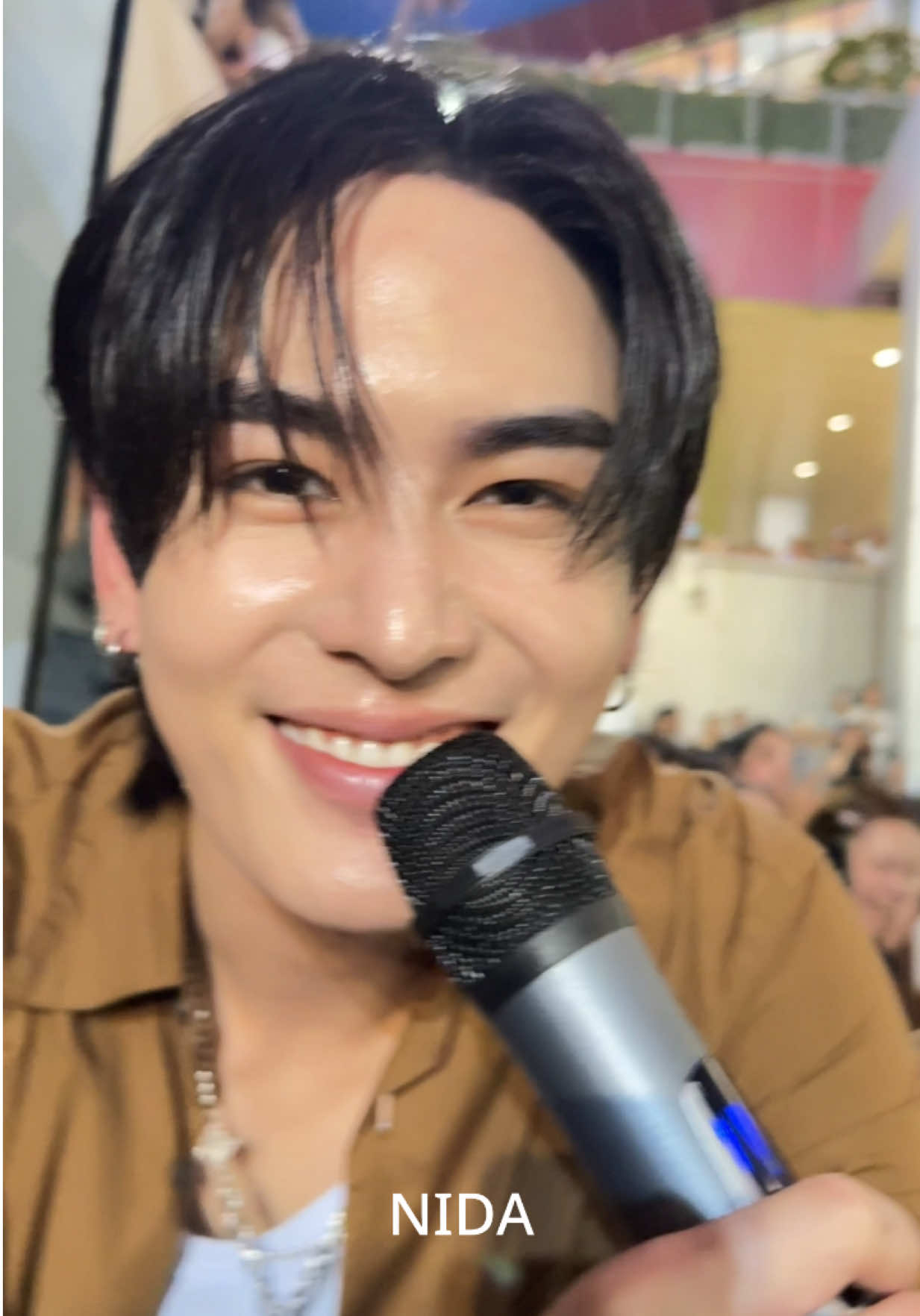 เมื่อฉันท้าทายระบบ “น้องต้าขอดูหน้าใกล้ๆหน่อย” จังหวะนี้ฉันกรี๊ดจะเป็นลม 5555  ‪#InfinityMedicalClinicxPerthSanta ‬ ‪#Santapp‬ #แซนต้าพงศภัค @Santa 