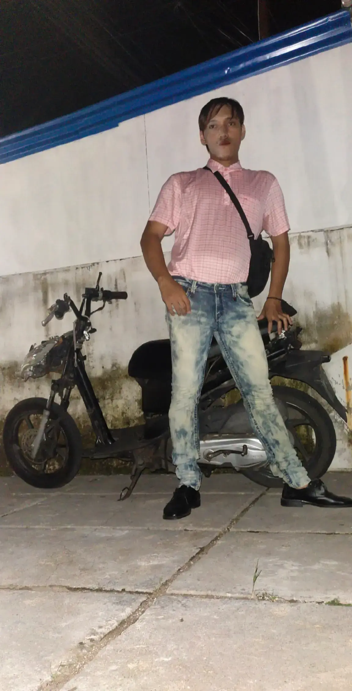 sendirian kunikmati☠️