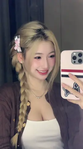 Vén cái tóc còn trượt nx =))) #vuongkyanh #xuhuong 