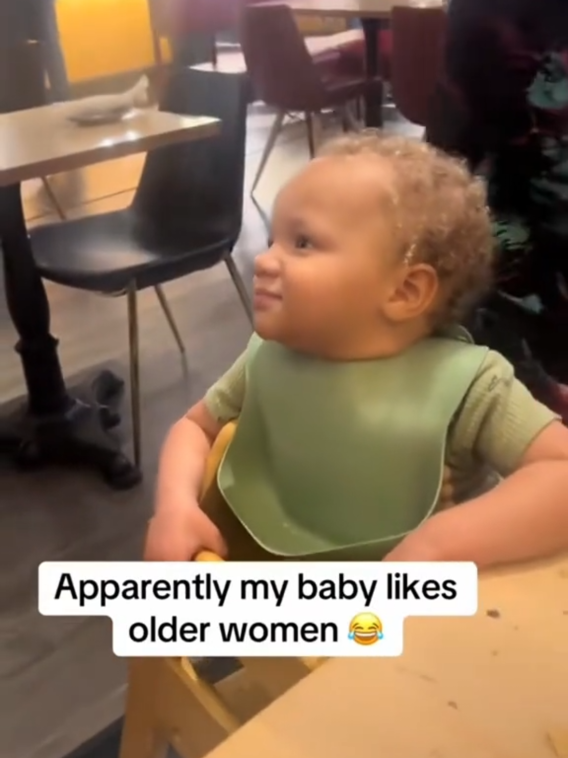 Sehr lustiges Video von einem Mädchen, das mit Kindern spielt 😂😂😂😂#babyfunny #funnykids #kidslove #babah #funnycat 