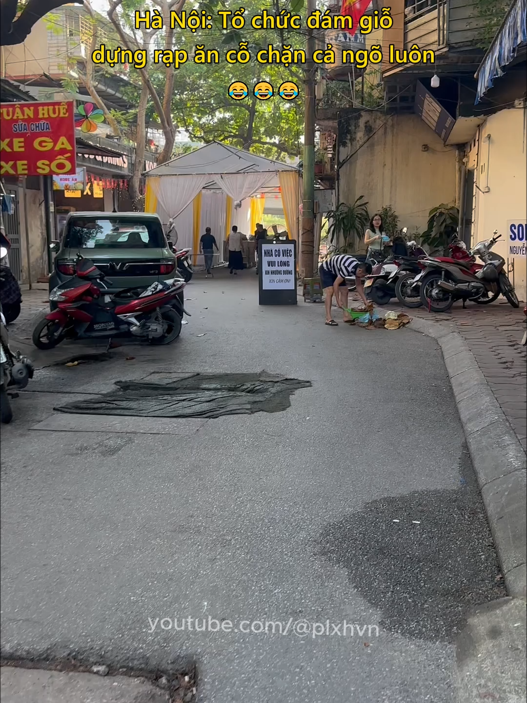 Hà Nội: Tổ chức đám giỗ dựng rạp chặn cả ngõ 😂 #giaothong #luatgiaothong #hanoi #xahoi #hangxom #plxhvn #phapluatxahoi