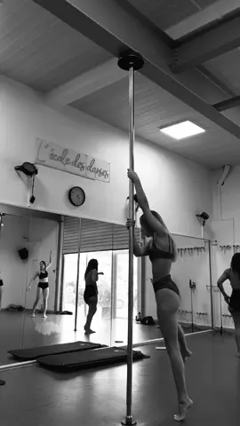 Une fin approximative #poledance 