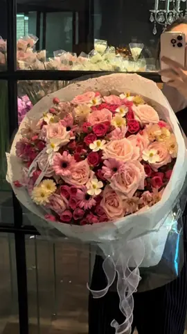 Ngôn tình ở đây nè 🌸  #saphoa #hoatuoi #flowers #tiemhoaquan7 #happywomensday 