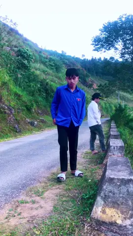 sau này em phải sống thật tốt nha.