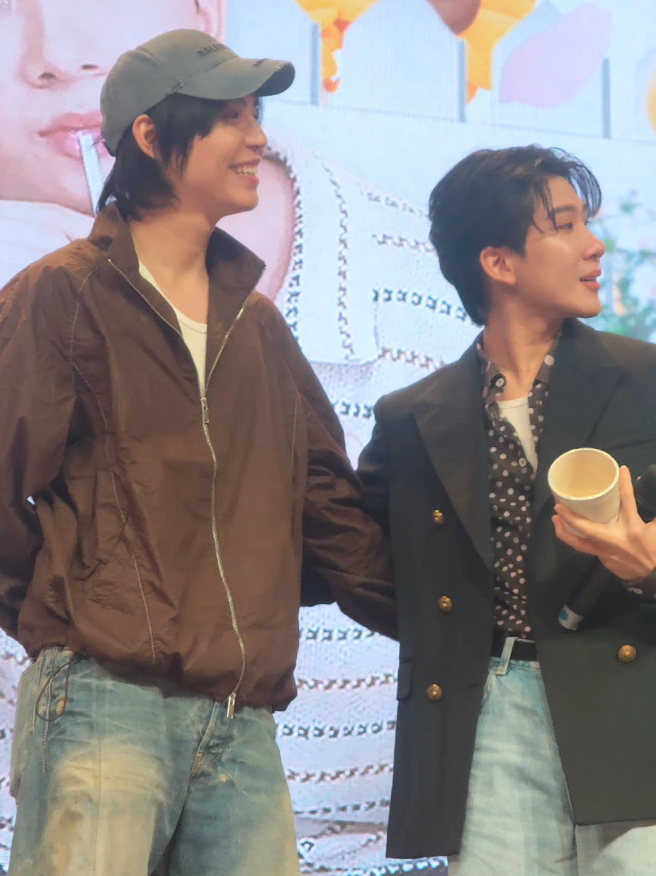 First's Birthday present for Khaotung is a handmade cup ☕🥹 @thisismyktnw @kanaphan.p  #SunsetWithKhaotung27thBD #Khaotung #firstkhaotung #BL #fyp