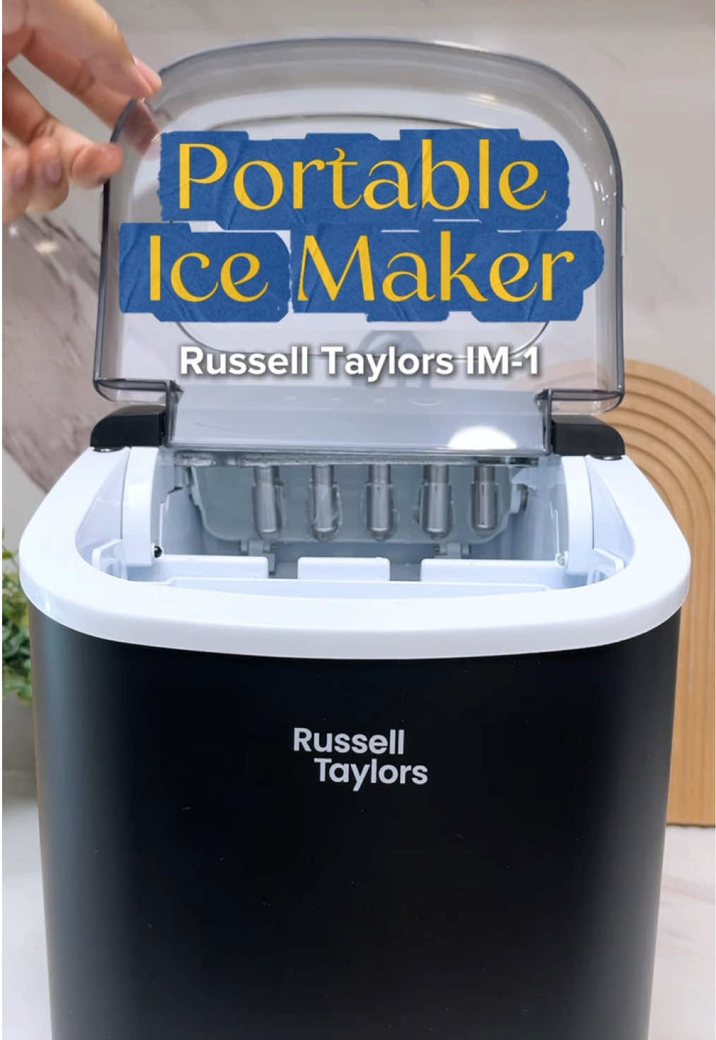 Inilah Ice Maker terbaru kami! #RussellTaylors #applianceforeveryhome #homeappliances #ModernHomeAppliances #IceMaker   