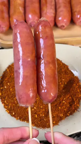 Lạp xưởng tươi chiên ở nhà ăn ngon ghê mấy bà . #food #ancungtiktok #duyenoioi #reviewfood #lapxuongnuongda #lapxuong 