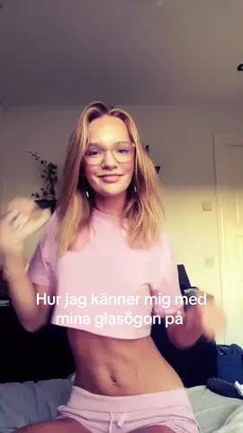 Typ lite så🤷‍♀️🤷‍♀️ #glasögon #smart #uggla #foryou #vira 