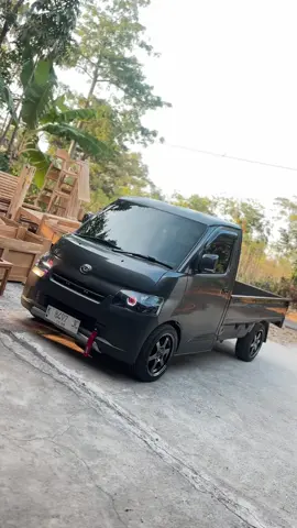 Dana pelajar boskuuu....