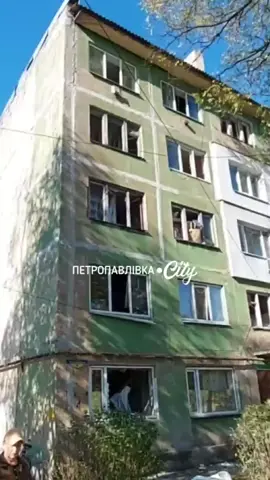 Шахтарське: ранок після обстрілу. Ворог атакував місто вночі, спальний район. Відомо про 10 постраждалих людей. #шахтарське #дніпропетровськаобласть 