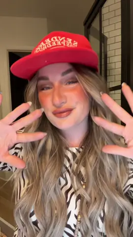 5 min makeup tutorial 🧱🚗🥧 @Kosas @Hourglass Cosmetics @makeupforever @makeupbymario @Formless Beauty @Fenty Beauty @Morphe Cosmetics @senderohats @Anthropologie  #mua #makeupforever #hourglass #kosas #hudabeauty 