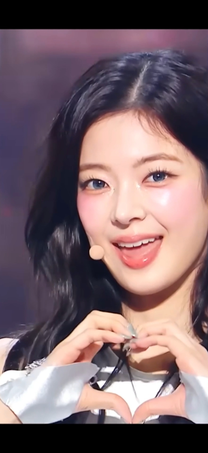 LIA 🌸 Ending Fairy 🥰🙂 #lia #itzy #liaitzy #fyp #kpop #최지수 #리아 #ITZY 