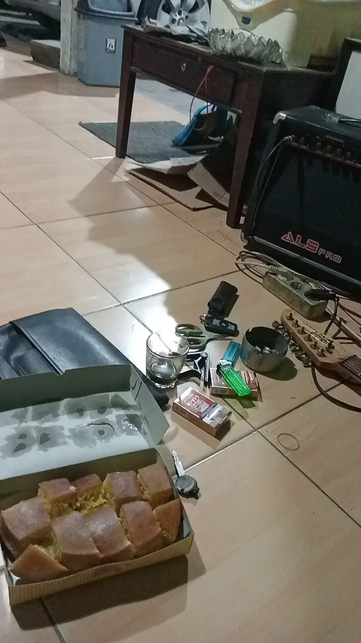 sederhana saja kita orang ga punya 