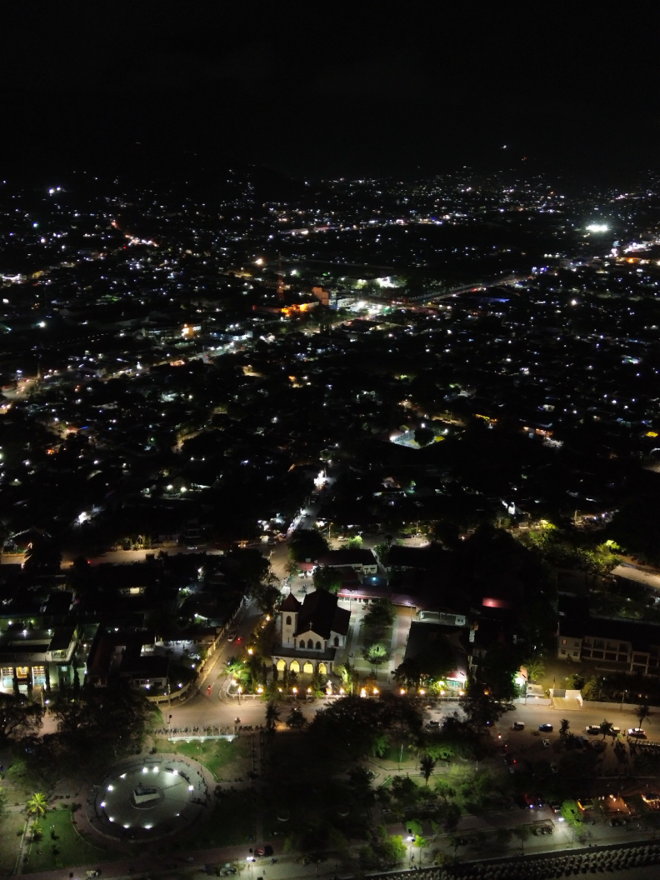 📍Motael, Dili  Where city lights meet the ocean breeze 🌊 #timorleste🇹🇱 #dili #nightview   #dji 