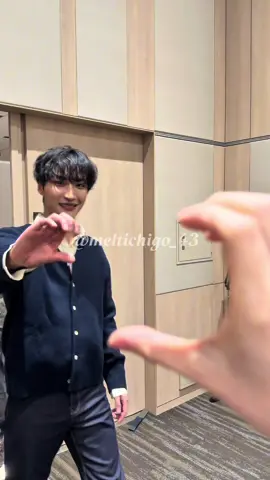 251019 ATEEZ Ashes to Light  リリイベ パパラッチ会 いたずらっ子ティズ可愛すぎるし、そんふぁさん気付いてハートしてくれた🥹🫶🏻 #ATEEZ #SEONGHWA #에이티즈 #성화 #ソンファ @ATEEZ_Official 