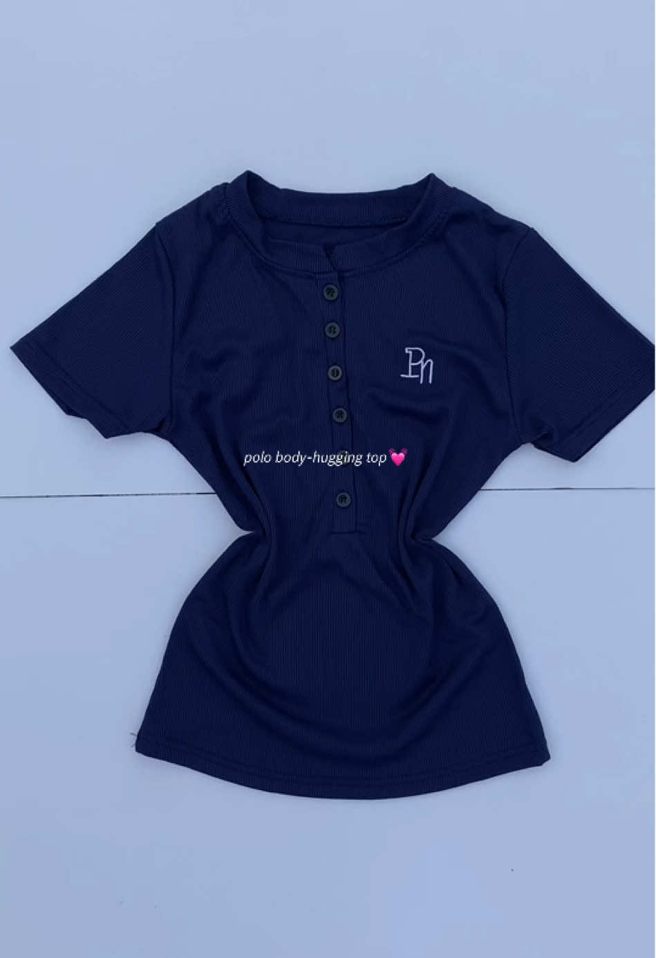 𝘱𝘰𝘭𝘰 𝘣𝘰𝘥𝘺-𝘩𝘶𝘨𝘨𝘪𝘯𝘨 𝘵𝘰𝘱💓 #bodyhugging #blouse #polotop #basictop #fyp 
