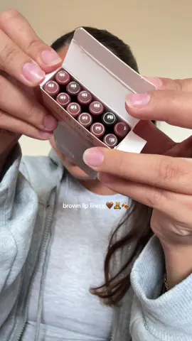 brown lip liner 🤎🧸🍂 #combo #lipliner #fall #brown #autumn 