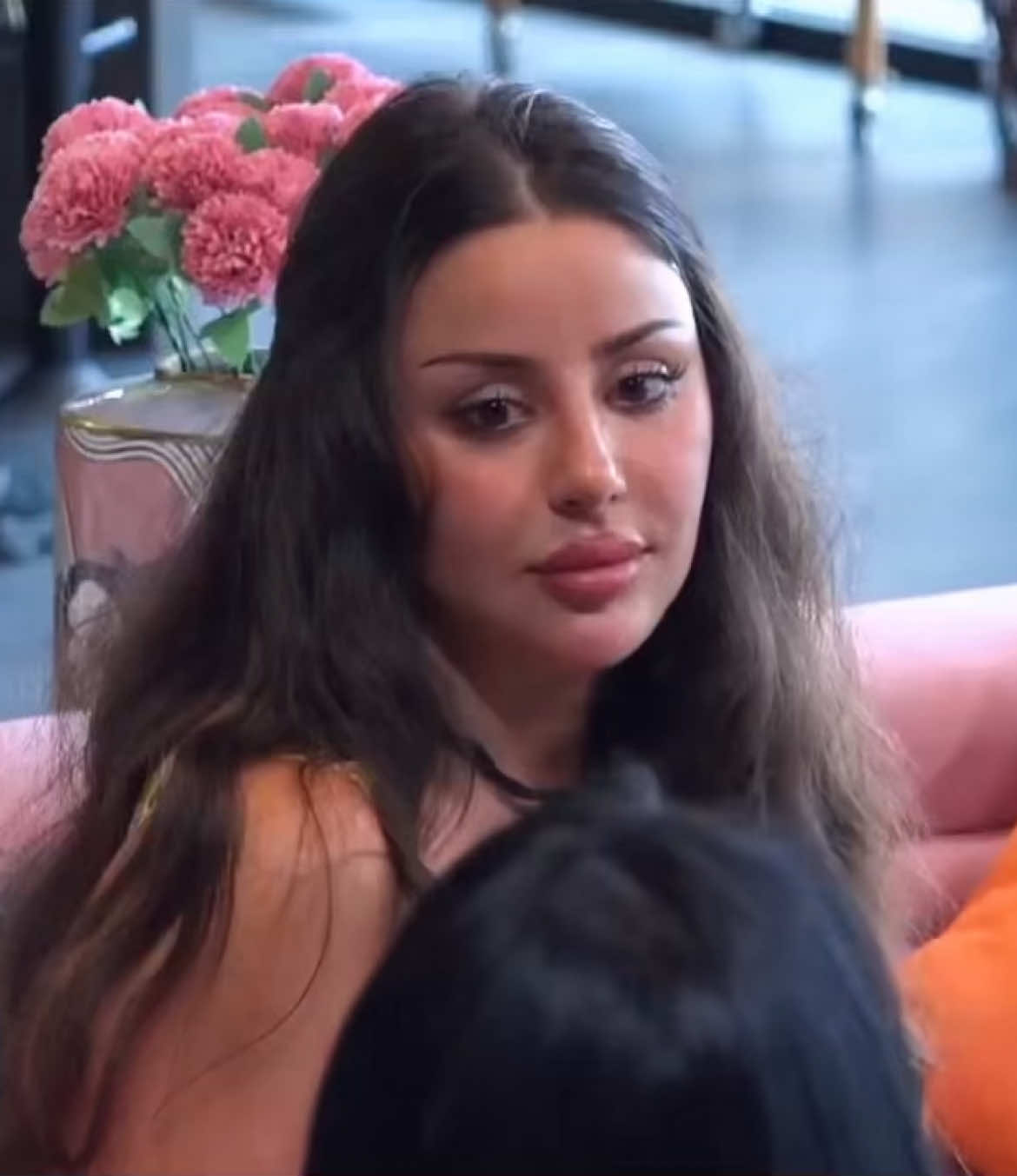 قلبي 😔 #explore #fyp #خلود_اللبنانية #قسمه_ونصيب #الشعب_الصيني_ماله_حل😂😂 @Kholoud ND 