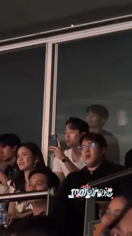 Phi est reaction william i have nothing #lyknduskanddawnconcertd2 #est_rvp #williamest #williamjkp 