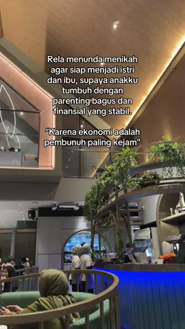 “Sugih ora wajib, mlarat ora duso” tapi dadi wong ra ndue seng ngeyek akeh, sing ngidak2 juga ora sitik. 