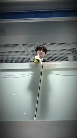 Ngày đó chúng ta gặp lại đối thủ ở Firts Stand nên hãy cố gắng thắng ít nhất bố Tùng đã cho tụi em dễ thở nhất rồi còn việc của tụi anh chỉ cần thắng thôi.  #ZPZVD #hlewin #vairal 