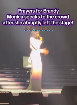 Prayers up for @brandy she left the stage abruptly and @MONICA🤎 speaks to the crowd and gives Brandy her flowers! Two Queens wishing them the best on the rest of the tour! #theboyismine #brandy #monica #chicago