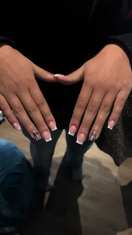 ig:mdnails__antwerpen #fyp #nails #antwerpen #burberrynails