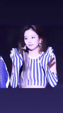 فكرتي يب  ، جالسه اسوي مقاطع يعنني اعوض السحبه وهيك#لوين_الحربي #جيني #jennie #اكسبلور #طعوس_الكيبوب🧤😹 