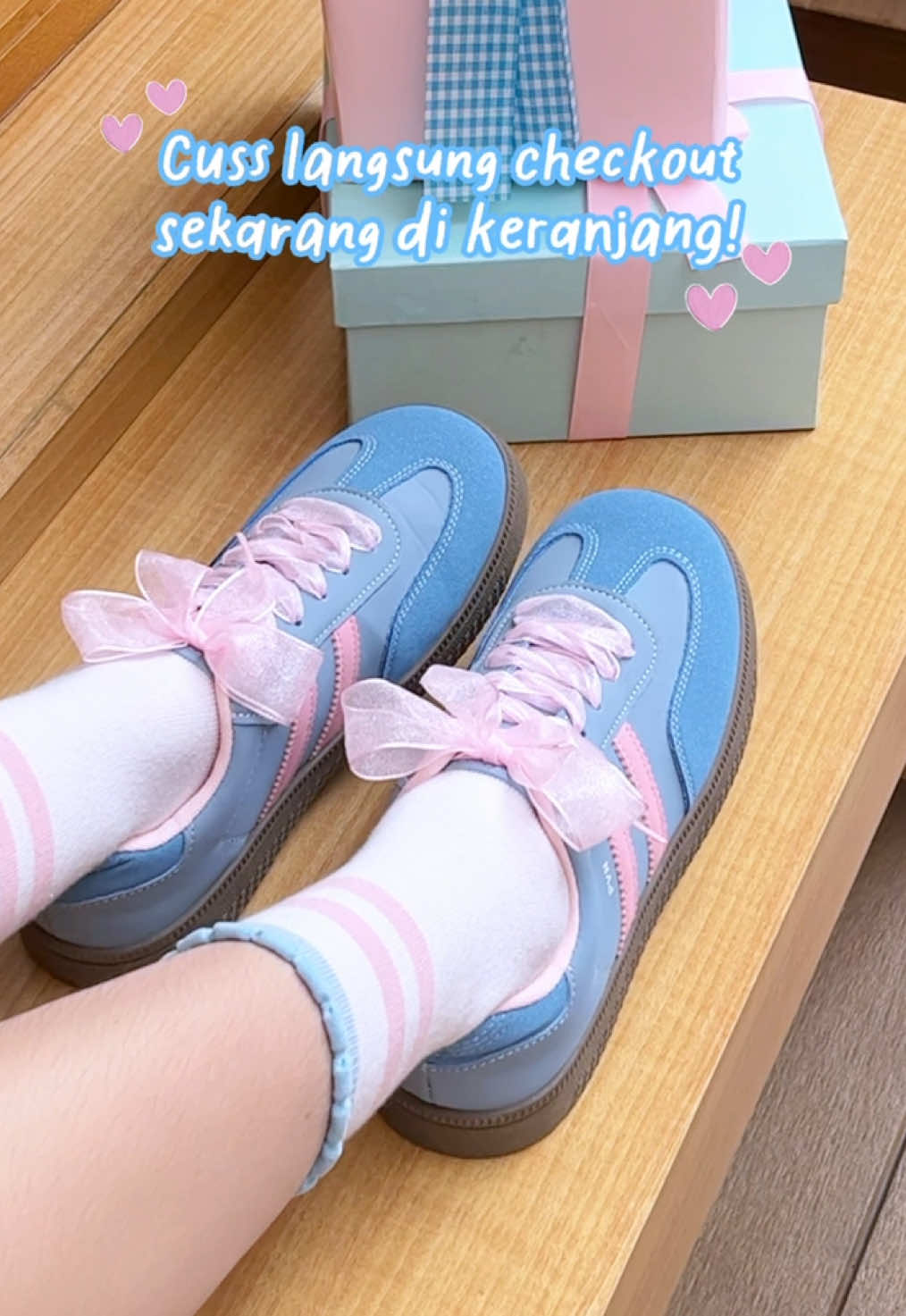 Styling coquette sneakers ini yuk! #spillpvn #pvntaehyung #pvn #pvncele8ration #fyp 