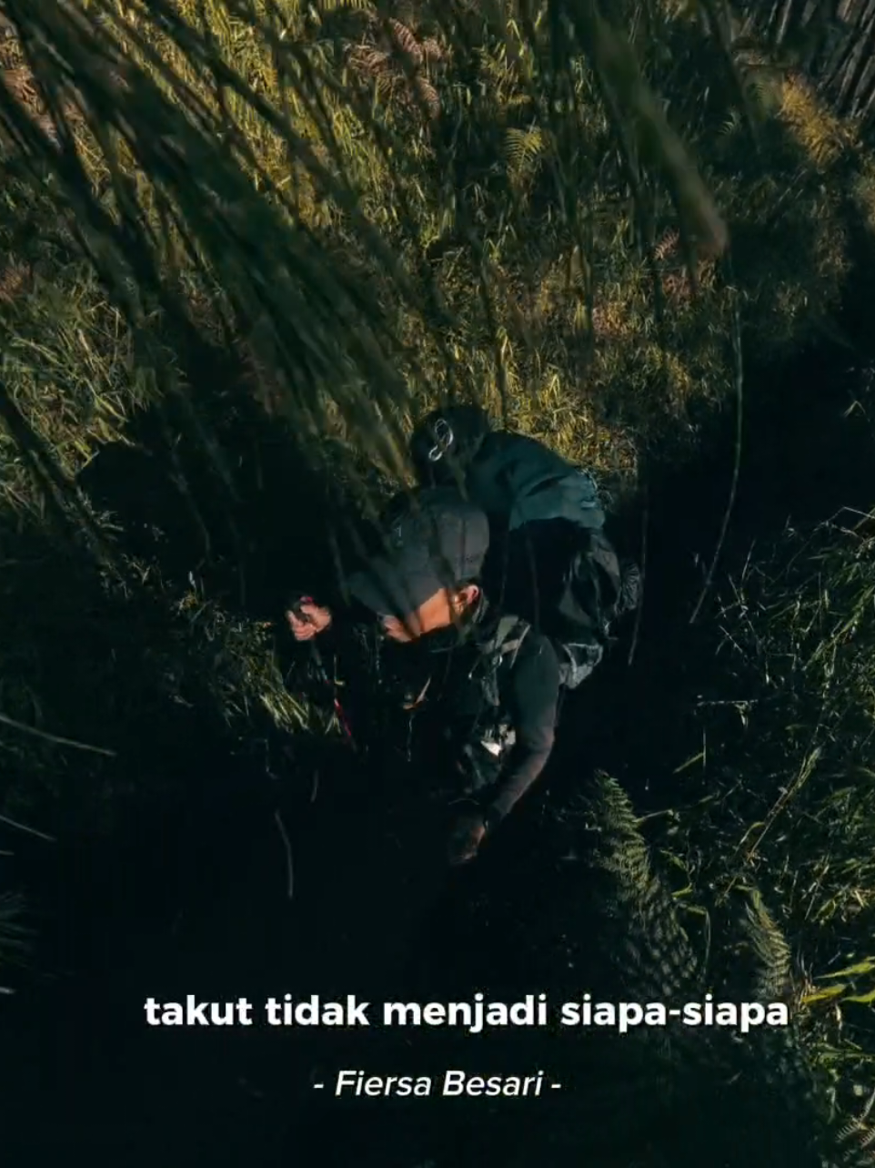 Semoga perjalanan kita selalu diiringi dengan sikap membumi, tanpa merendahkan satu sama lain, namun dengan sikap saling support 🙏 #pendaki #gunung #hutan #gunungarjunowelirang #arjunowelirangviatretes 