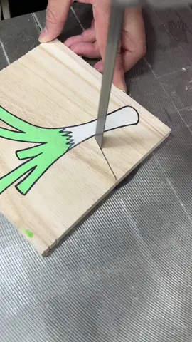 Relaxing ASMR wood cutting for your feed 🇬🇧🔪#asmr #ihoanduran #philies #mlbtradedeadline #baseballupdates #SportsNews 