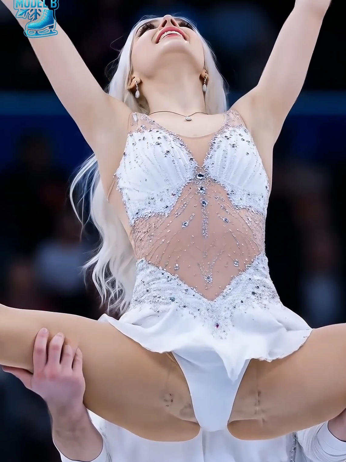 Apresentação Impecável de Patinação no Gelo 3. ##IceSkating #skating #patinar #girl #performance 