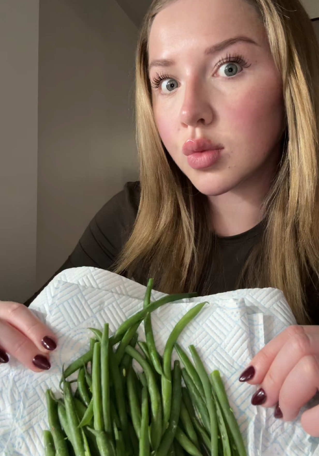 Comment your fave veg! #asmr #asmrvideos #eatingasmr #asmreatingsounds #asmreating 
