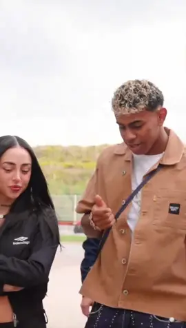 ❤️‍🔥Lamine Yamal y Nicki Nicole, juntos llegando al CUPRA Arena para ver al equipo del jugador blaugrana de la Kings League #fcbarcelona #kingsleague #nickinicole #lamineyamal #bcn 