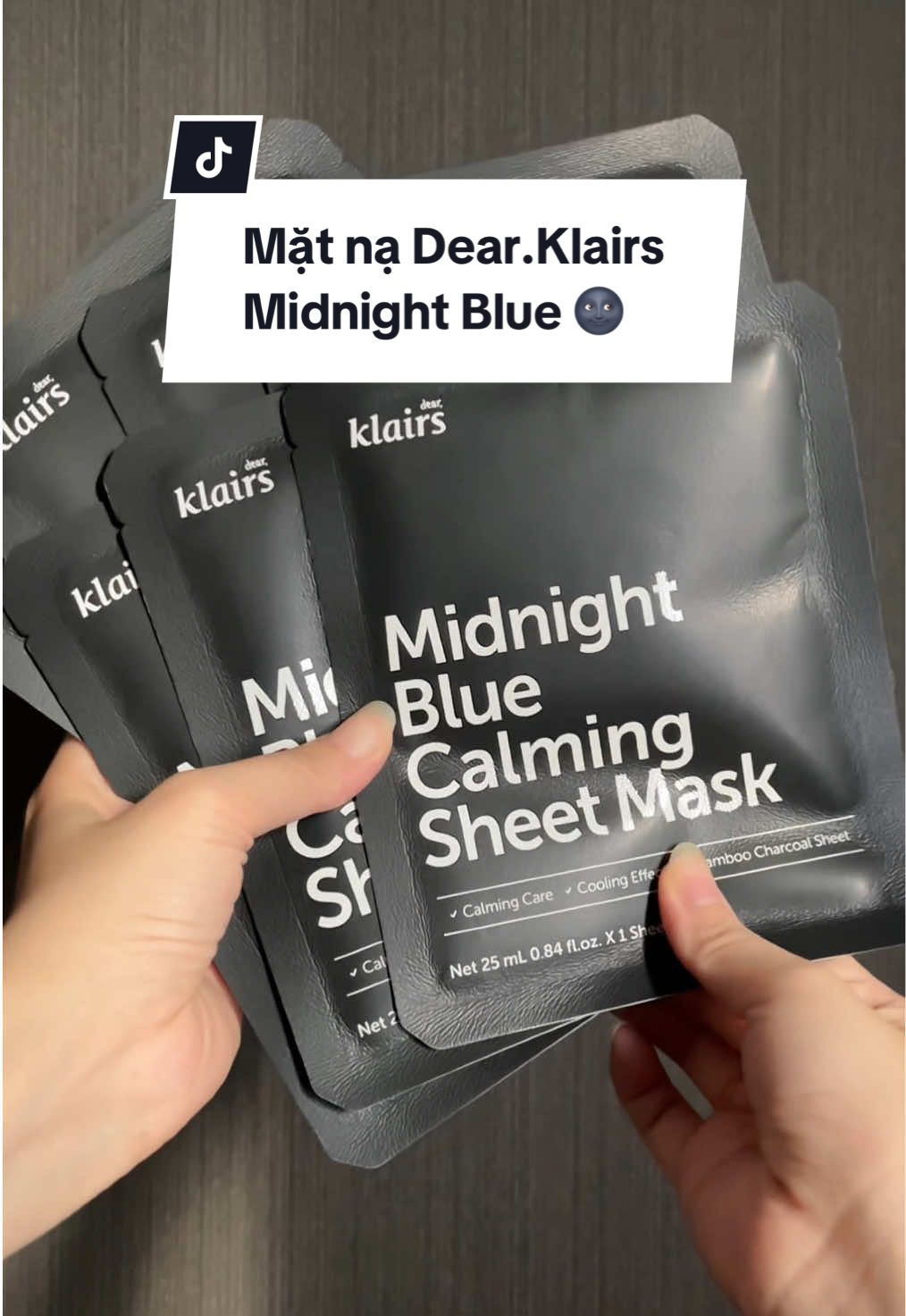 Mặt nạ Dear.klairs Midnight Blue Calming Sheet Mask, cấp ẩm làm dịu cực mê từ than tre cao cấp bạn đã thử chưa 🫵🏻🫵🏻🫵🏻  #fypシ゚ #viraltiktok #reviewlamdep #dearklairs #dearklairsmidnightblue #matna 