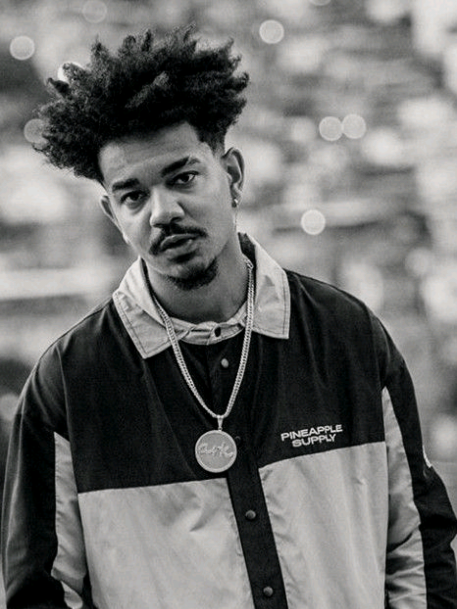 Talvez até ame sim, mas o orgulho fez refem.  • #lovesong #vocenaoamaninguem #cesarmc #tipografia #lyrics 