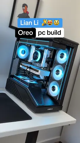 Lian li just makes the best Pc parts! @LianLi Love it 🙌 Oreo White and Black gaming pc. #gamingpc #blue #oreo #clean #wireless 