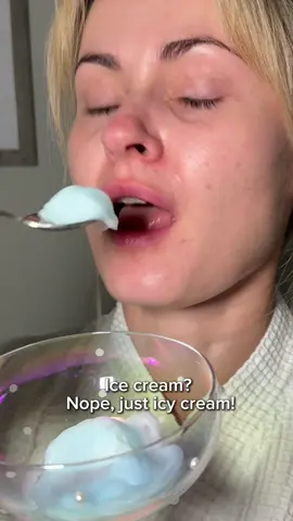 It drops your skin temperate by -3.9C 😱 OMG it’s HYALCUBE Flooding Cream @DPPR_global #dppr #hyalcubecream #moisturizer #slushycream #glassskin 