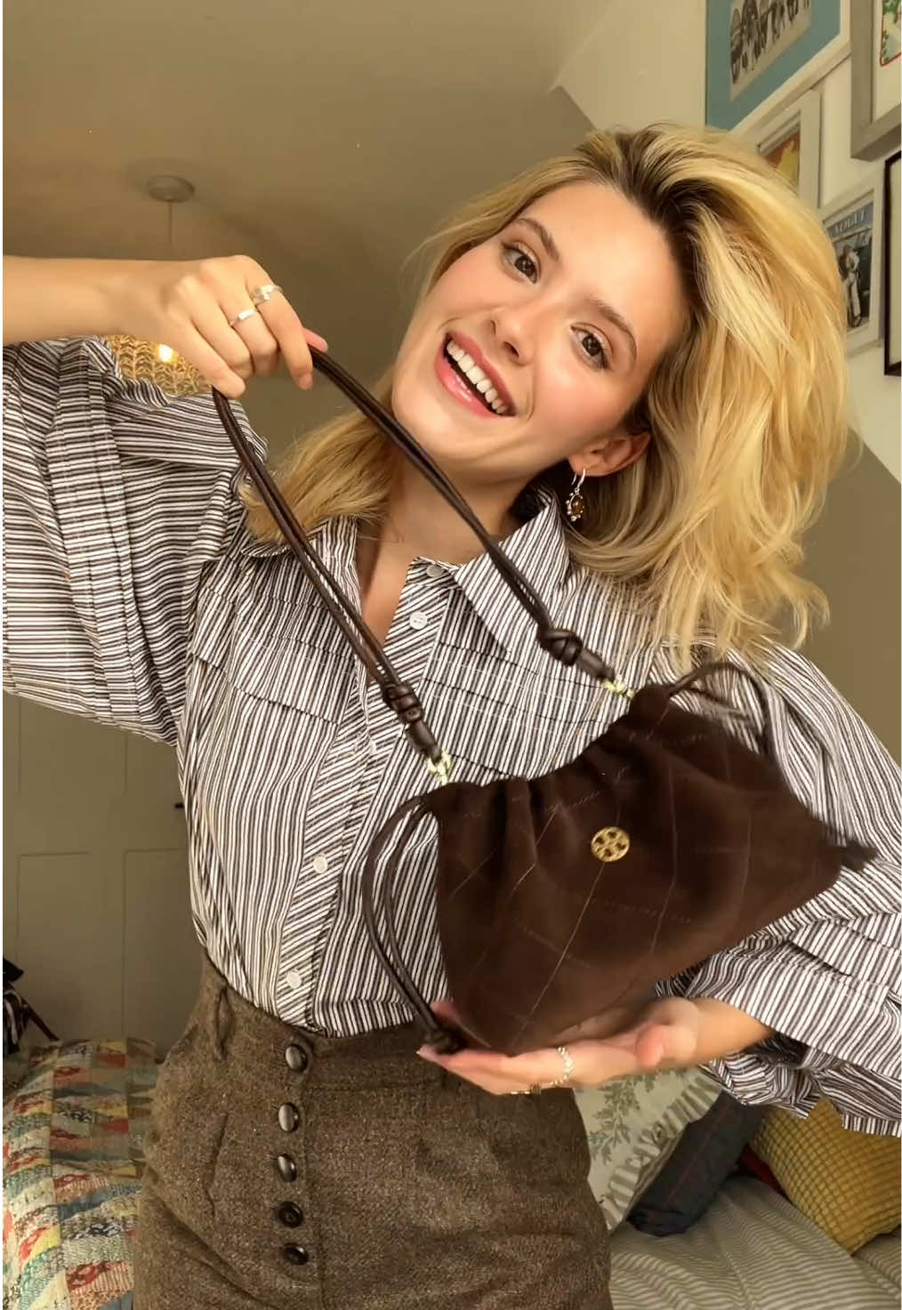 Autumn shorts & a shirt✨🧡 outfit of the day🍂 #grwm #outfitoftheday #autumn #70sfashion #vintagestyle 