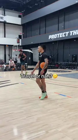 They not calling that in the NBA 🤷‍♂️ @Amari Evans #ote #hoops 