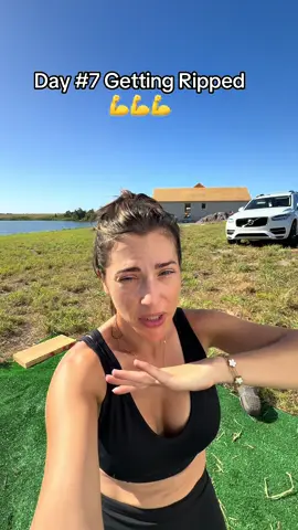 Day 7 let’s get ripped and do this full body workout with weights #gettinginshape #workoutmotivation #fullbodyworkout 