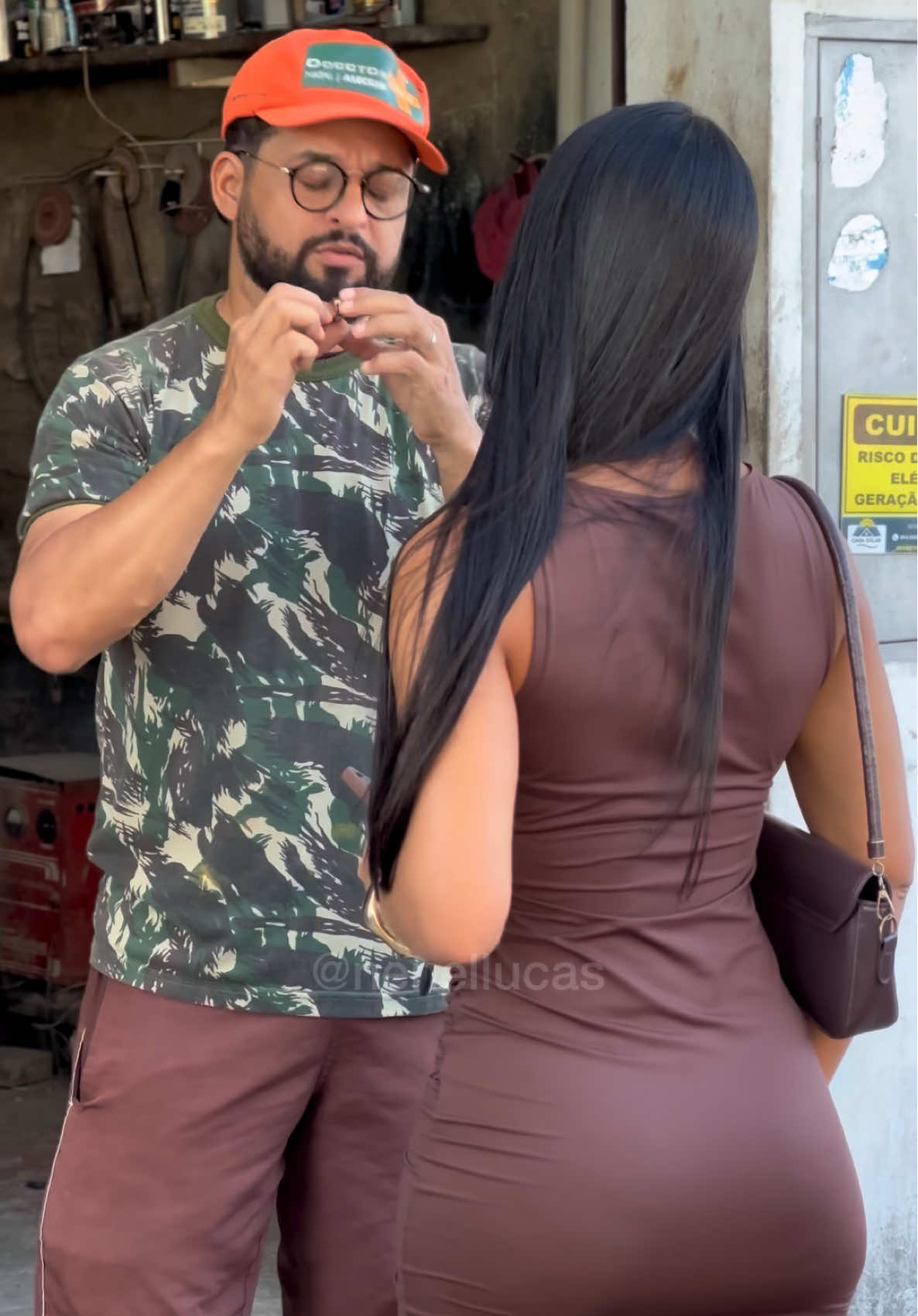 O mecânico malandro ataca novamente! Me segue para ver mais vídeos como esse!😁👍 Se você é fã compartilha!🙏🏻😉 #humor #viralvideos #standupcomedy #viral #