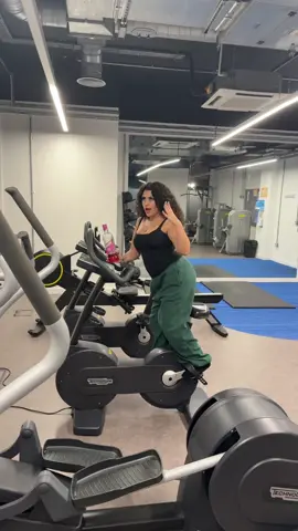 sexy cycling babe #leicester #ldnbabe