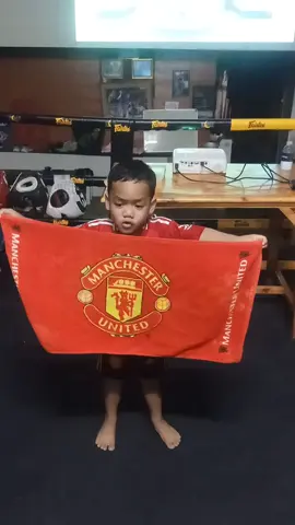 เดือดก่อนเกมจะเริ่ม ศึกวันแดงเดือด....⚽🤣🤣 #อัสรี่ลูกบังร๊อต🥊 #อัสลันลูกบังร๊อต🥊 #บังวิวชิลเกินเหตุ🍃 