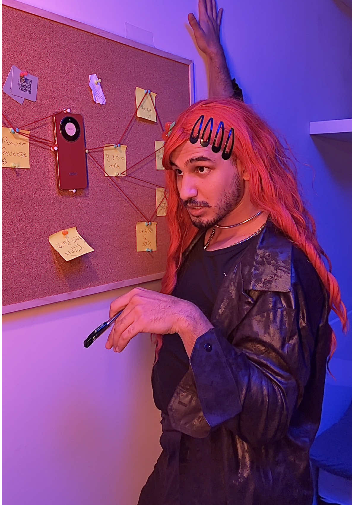 ‎منشنوا المحققة اللي بحياتكم 😂 ‎8300 ملي أمبير.. موبايل يعيش أطول من العلاقات 😂❤️‍🔥 @HONOR IRAQ 