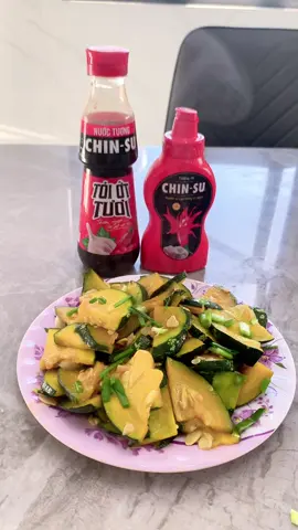 Bí non xào tỏi 😋😋😋 #thomcaynhanqualientay #nuoctuongtoiot #tuongotchinsu