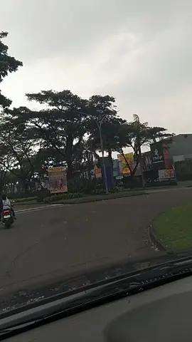 #pecinta lagu mello# Sayang,Jika seseorang tidak mampu menghargai kehadiran mu,buatlah dia menghargai kepergian mu,ingat bahagia itu bukan tentang di mana kamu berada,tetapi dengan siapa kamu di anggap ada,Love U Sayang😘#