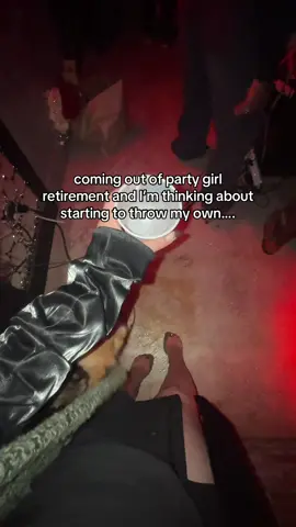 see you there cuties?? 🫣💕🍸