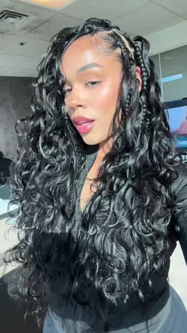 Come get your hair done @dkluxxe 😍✨ #mermaidbraids #bohobraids #bostonhairsalon #bostonhairstylist #bostonbraider @Aaaymsd @NARS Cosmetics 